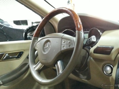 奔驰

r350高速方向盘抖（奔驰

r350高速方向盘抖动怎么办）「奔驰r350方向重怎么解决」