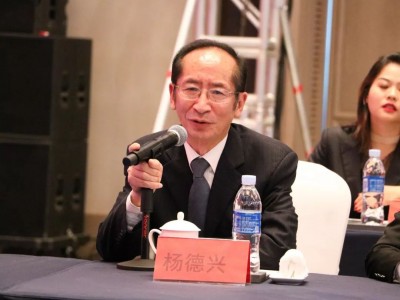 富康服务器的工作职员
（富康服务器的工作职员
有哪些）「富康信息」