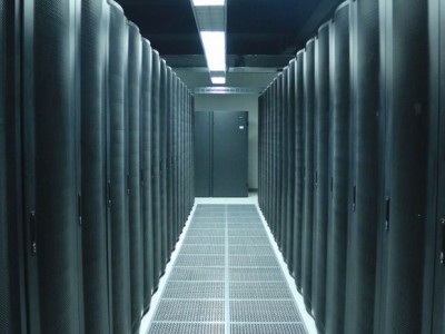 成都++服务器（成都服务器托管代价
）「成都服务器托管哪家好」