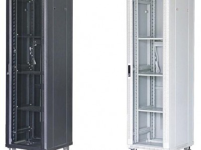 智能服务器机柜（服务器机柜内部的装备
及功能）「服务器机柜怎么使用」