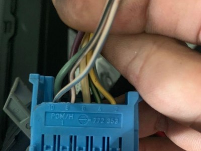 r350后顶灯不亮_汽车后顶灯怎么拆卸「车内后顶灯怎么拆卸视频」